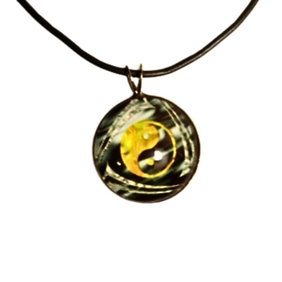 Yin Yang Fire Element Necklace - Picture 4 of 4